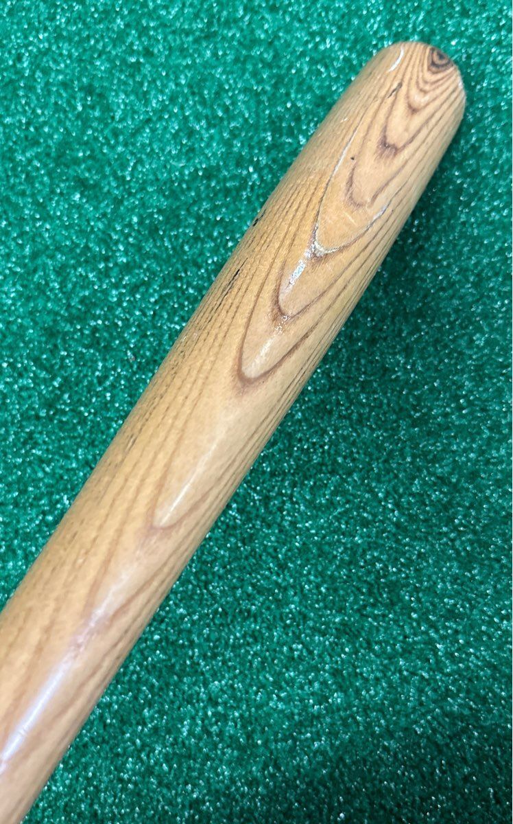 Louisville Slugger Pro Stock Model C271 Wooden Bat 33" 29 oz. (-4) 2 1/2"