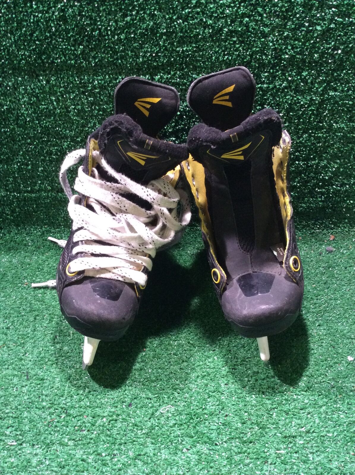 Easton Stealth 85S Hockey Skates 2.5D Skate Size