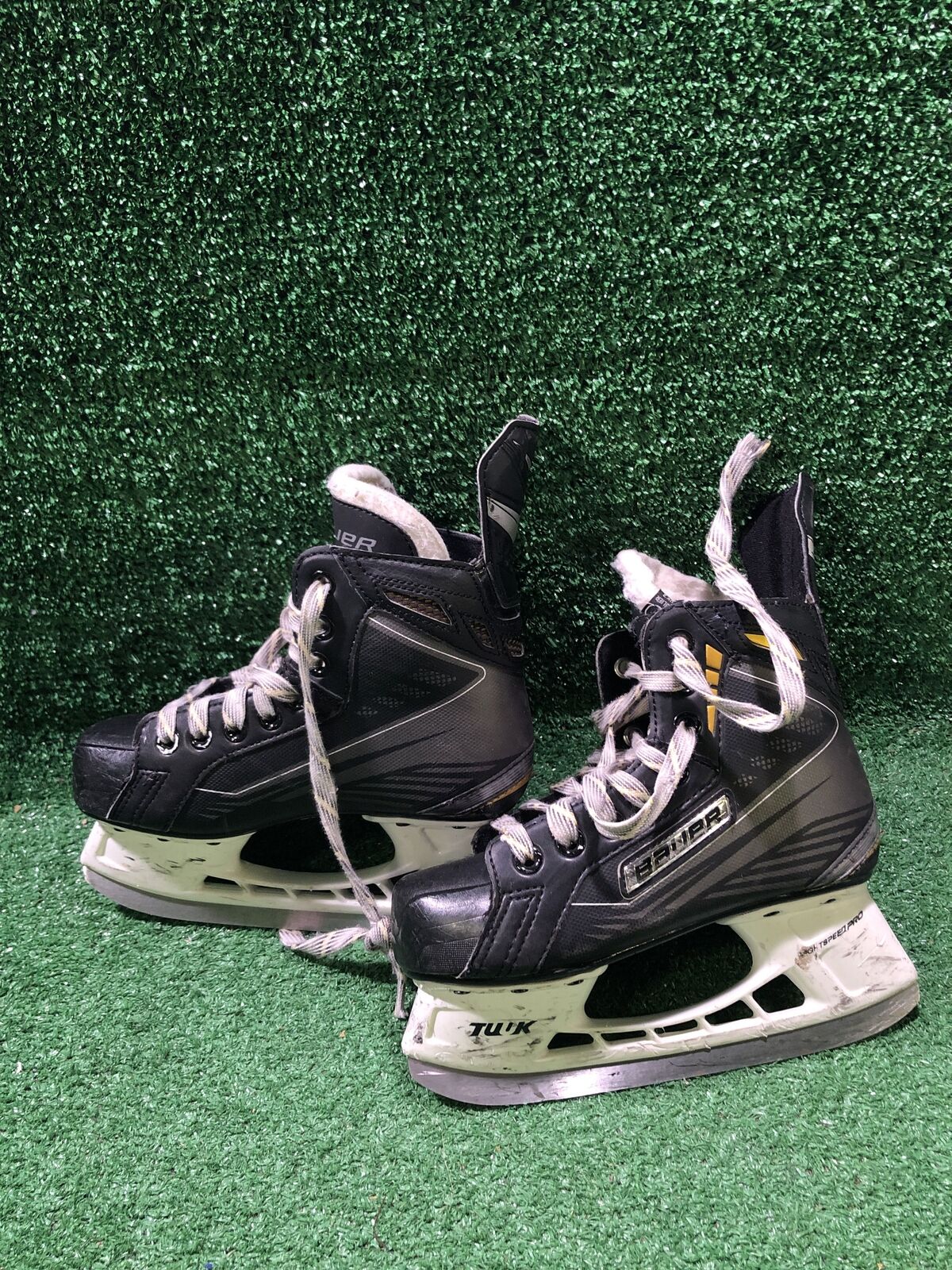 Bauer Supreme 150 Hockey Skates 1.5D Skate Size