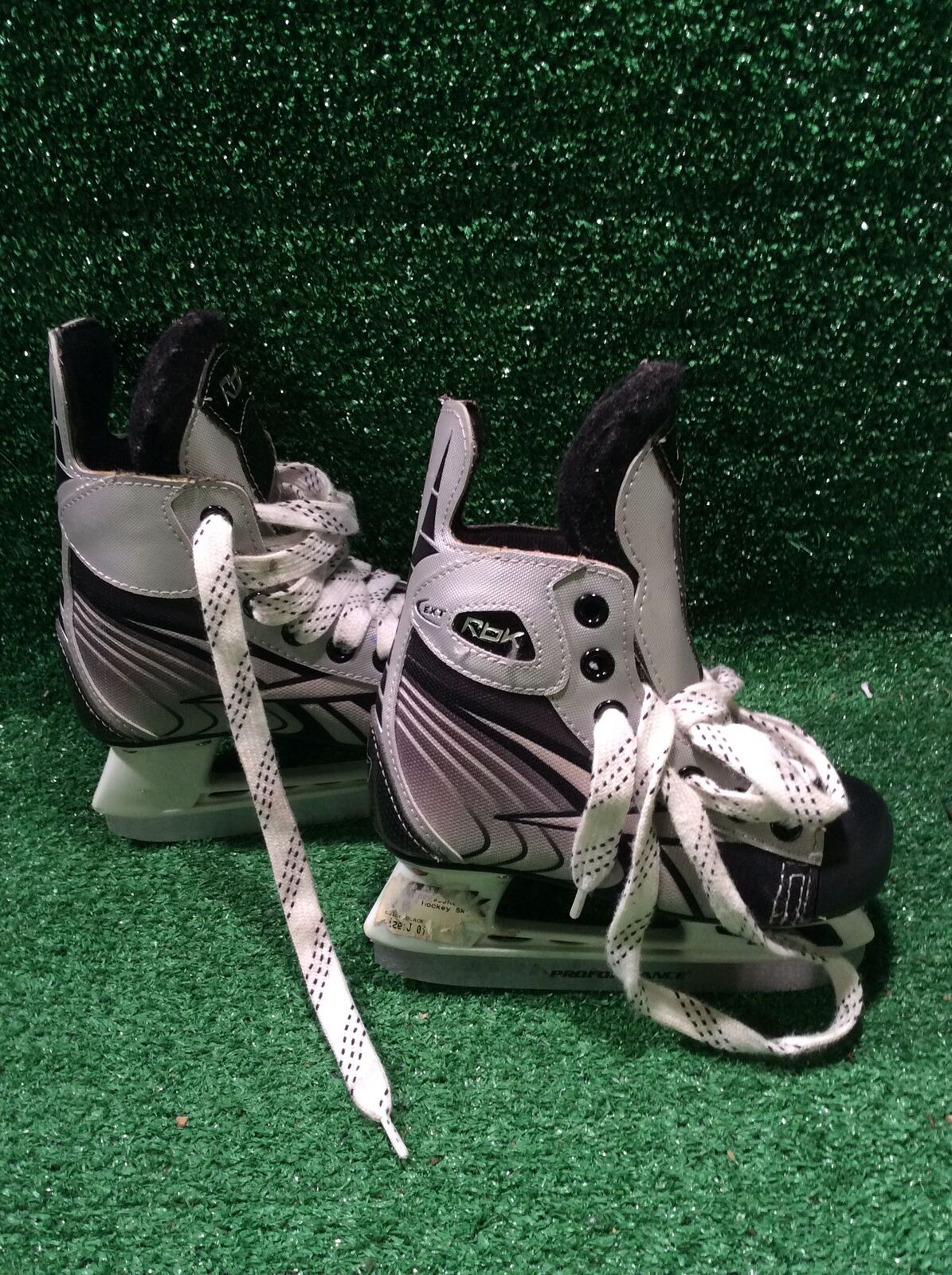 Reebok Hockey Skates "S" Skate Size