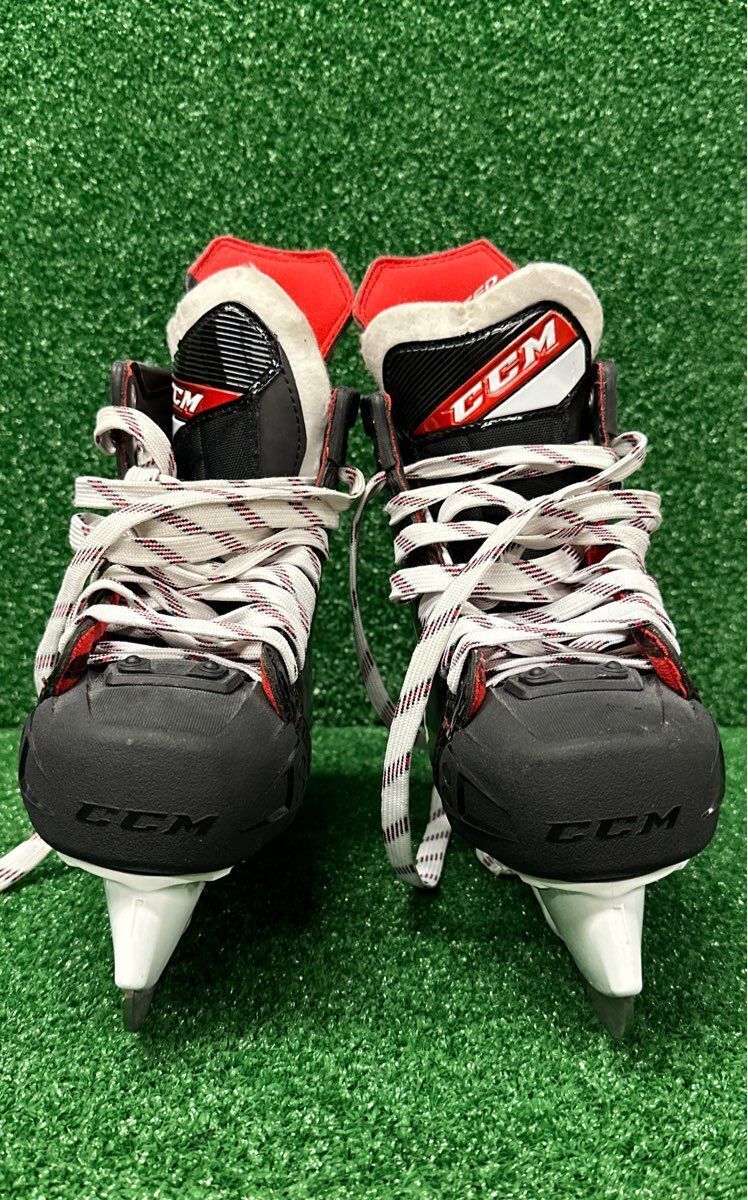 Ccm Jetspeed FT 485 Hockey Skates 5.5 Skate Size