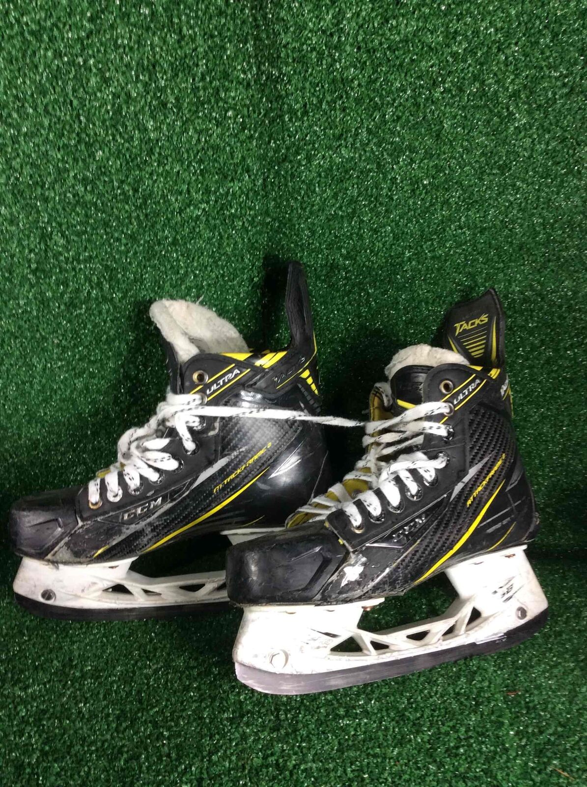 Ccm Tacks Ultra Attack Frame 2 Hockey Skates 4.5D Skate Size