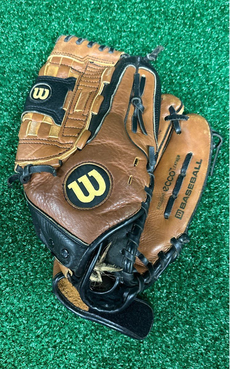 Wilson A500 11.5" Baseball Glove (RHT)