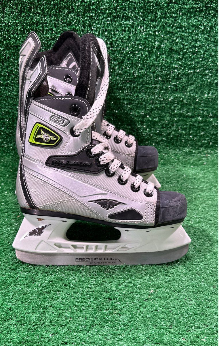 Mission Fuel 65 Hockey Skates Youth 12E Skate Size