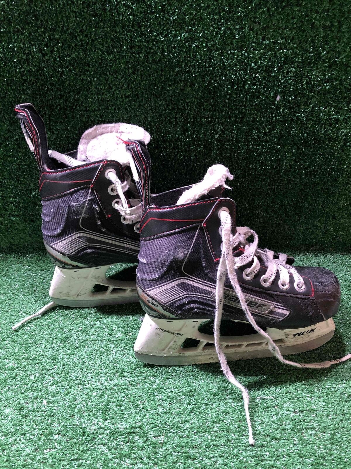 Bauer Vapor X400 Hockey Skates 1.0D Skate Size