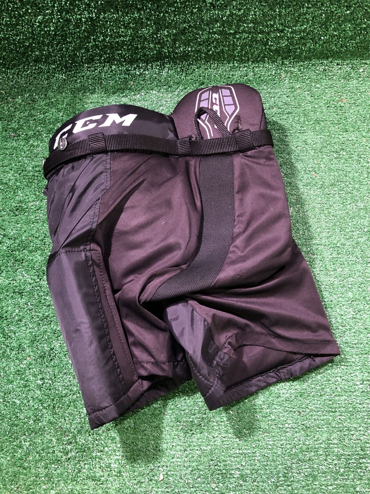 Ccm QLT230 Hockey Pants Youth Medium (M)