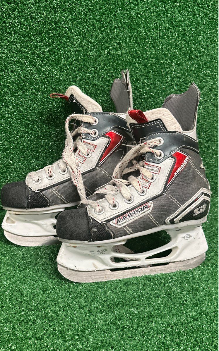 Easton Stealth S17 Hockey Skates 13 Youth Skate Size