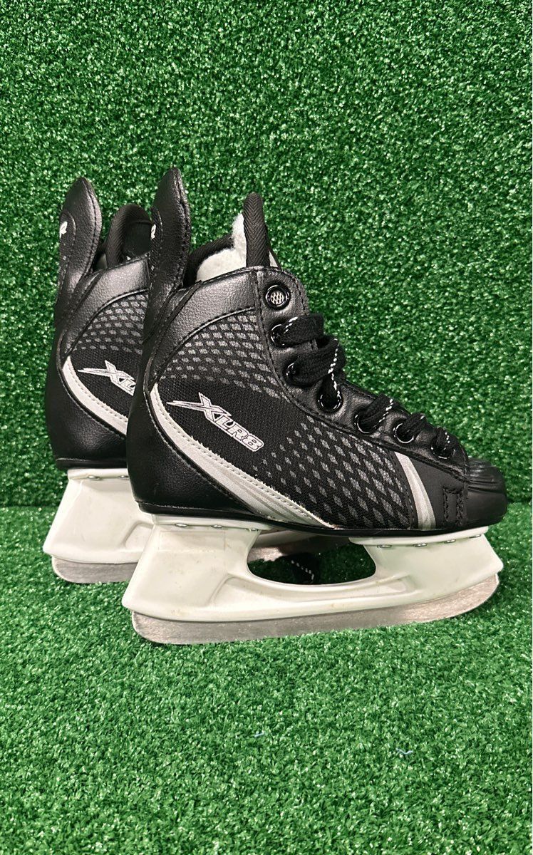 D&R XLR8 Hockey Skates 11Y Skate Size