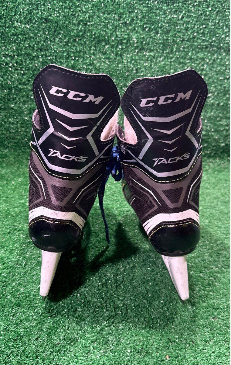 Ccm Tacks 9040 Hockey Skates 2.0 Skate Size