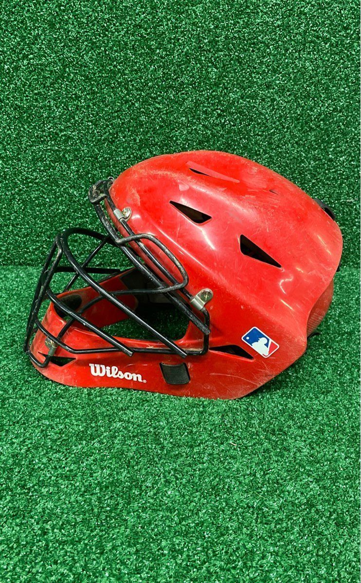 Wilson MLB Junior Os One Size Fits All Catcher's Helmet