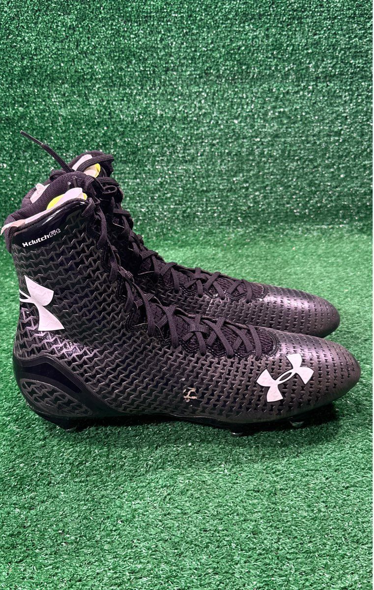 Under Armour Highlight 15.0 Size Football Cleats