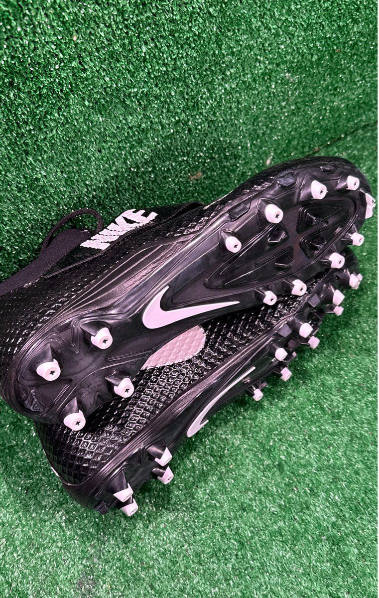 Nike Strike Pro 15.0 Size Football Cleats