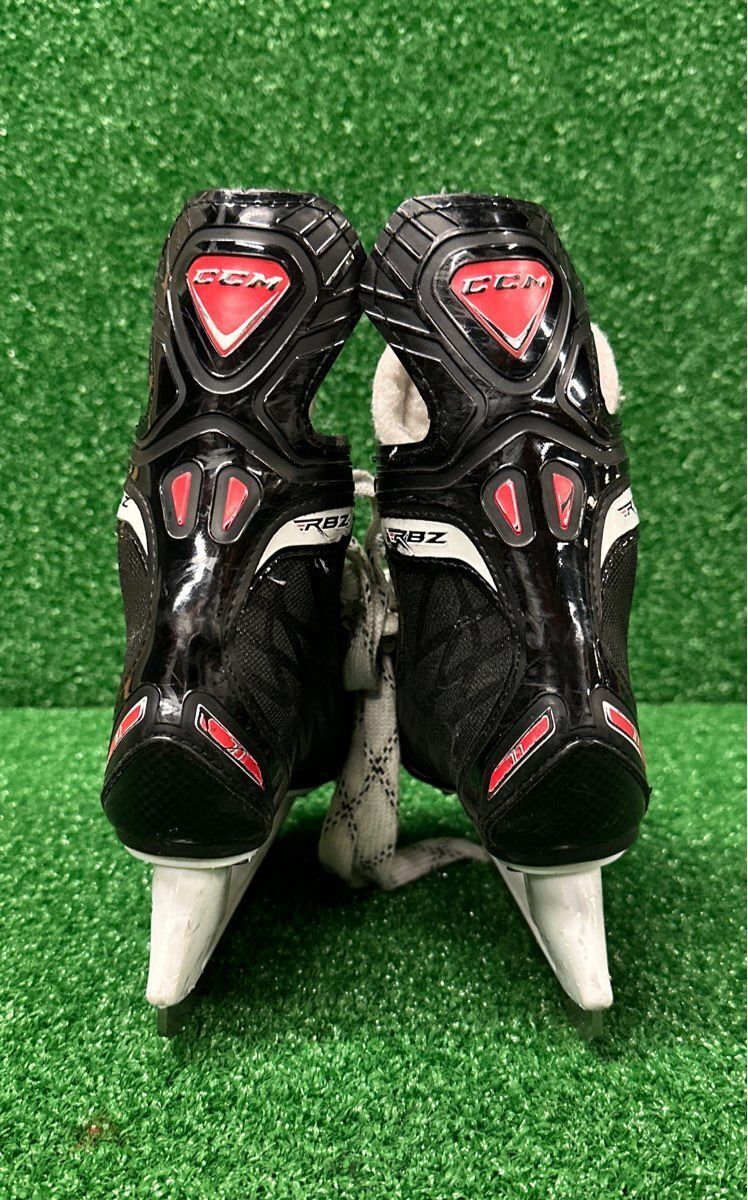 Ccm RBZ 70 Hockey Skates 11.0 Youth Skate Size