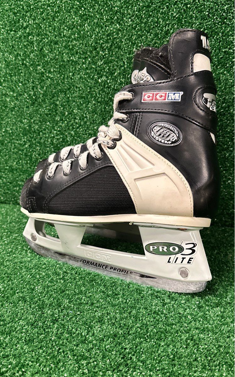 Ccm Tacks 152 VINTAGE Hockey Skates 5.0 Skate Size