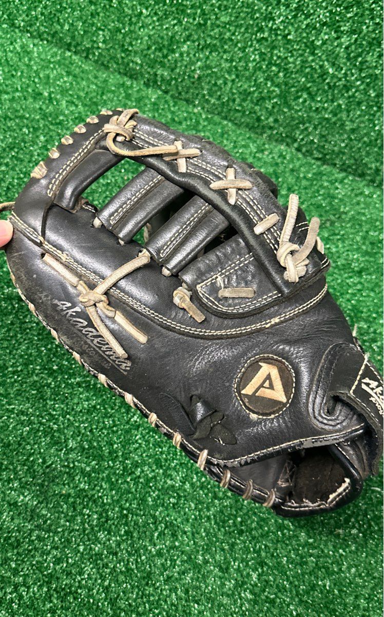 Akadema VINTAGE AHC94 Prodigy 11.5" Baseball Glove (LHT)