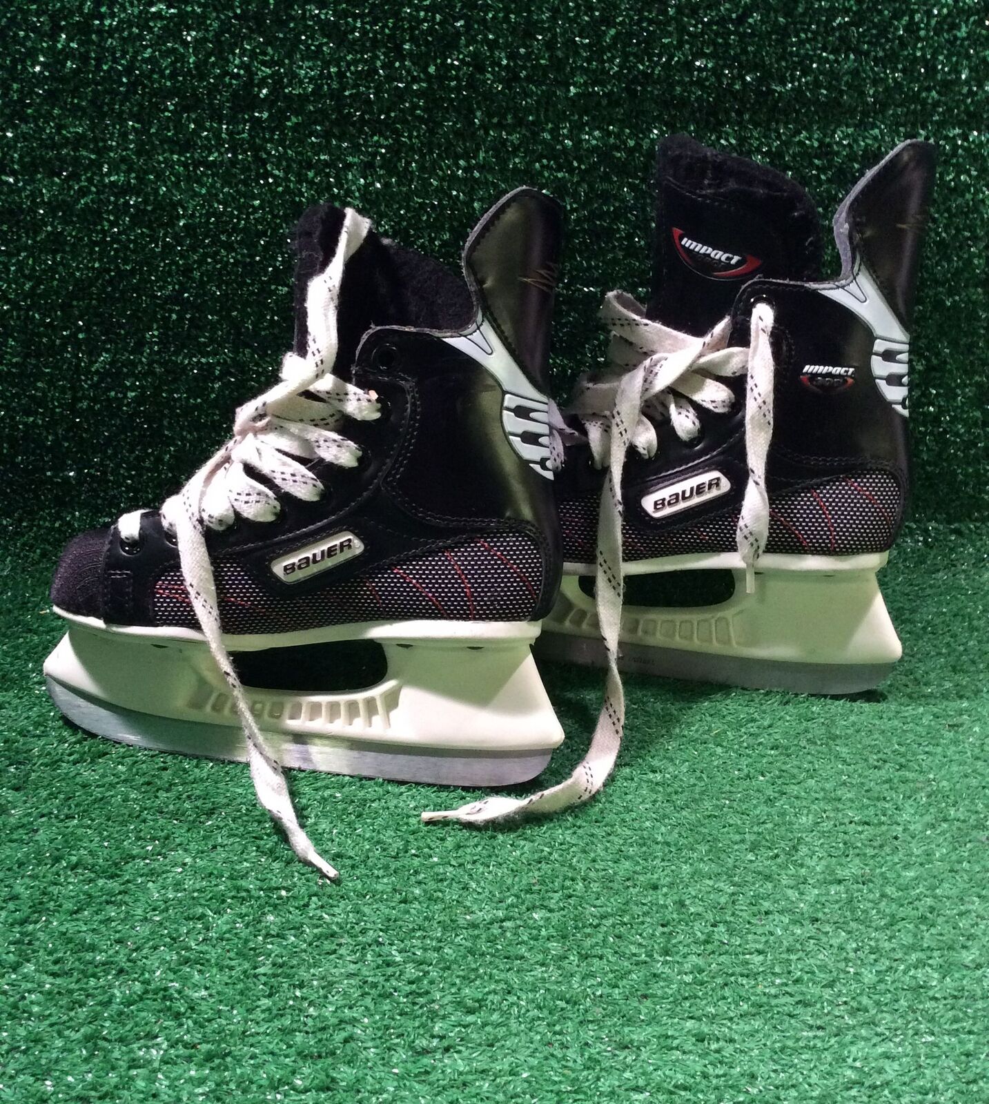 Bauer Impact Force 300 Hockey Skates 1.0 Skate Size