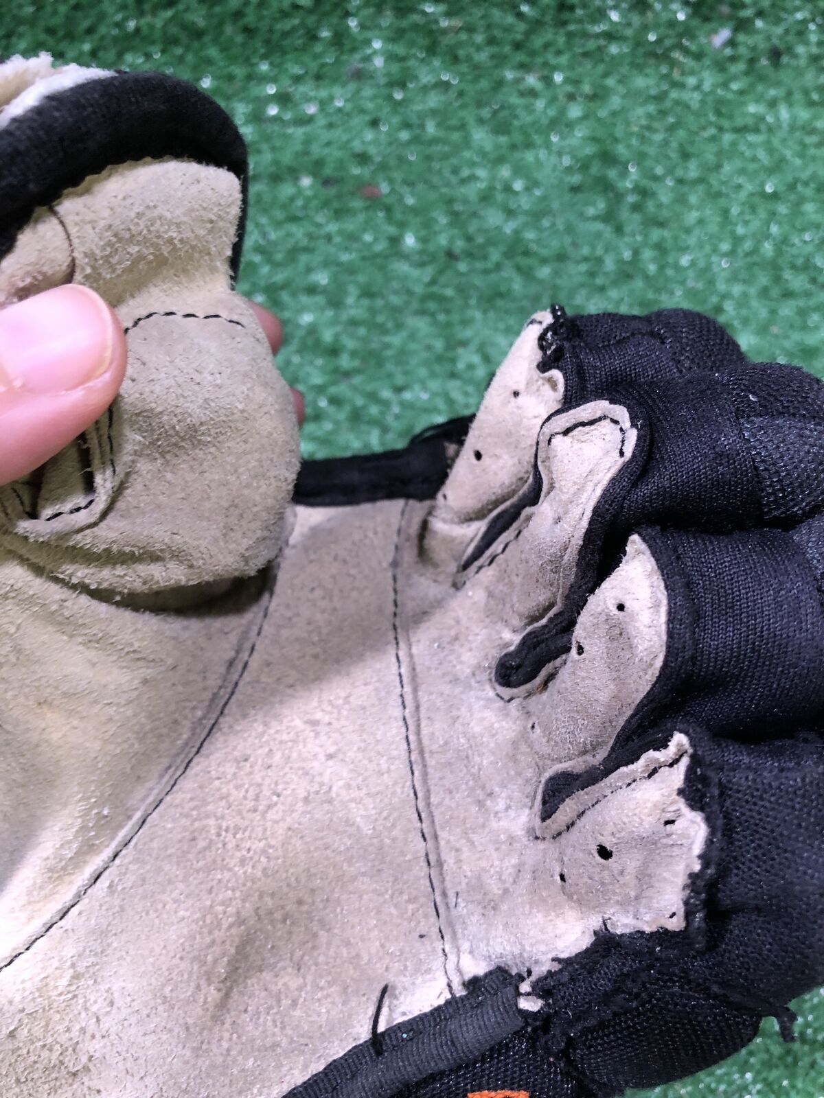 Easton Pro 7 10" Hockey Gloves