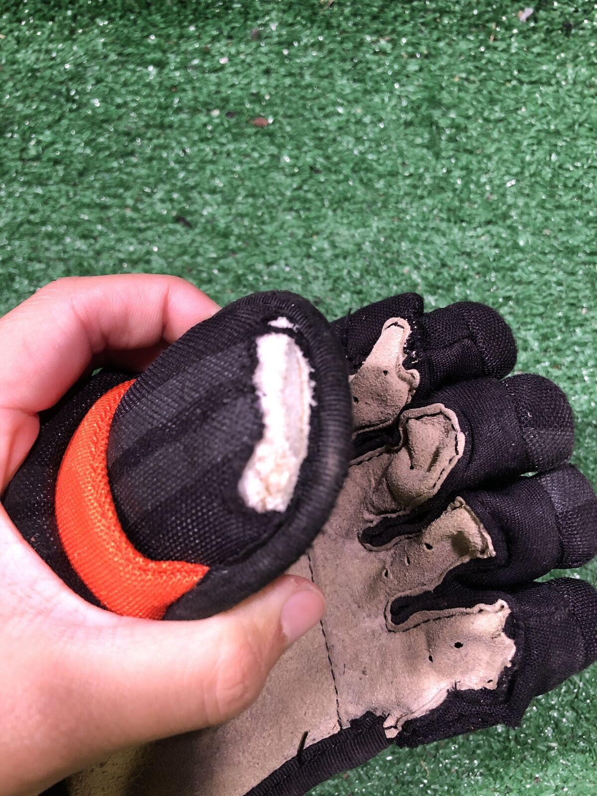 Easton Pro 7 10" Hockey Gloves