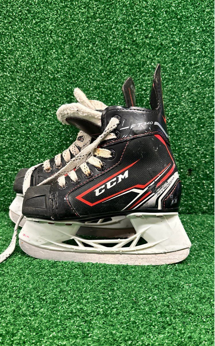 CCM FT340 Hockey Skates 11.0 Youth Skate Size