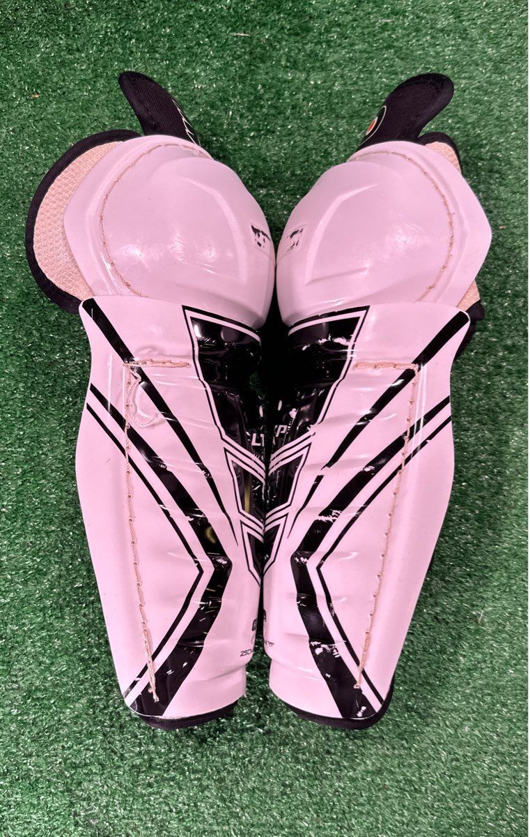 Ccm Flyers LTP 10" Hockey Shin Guards