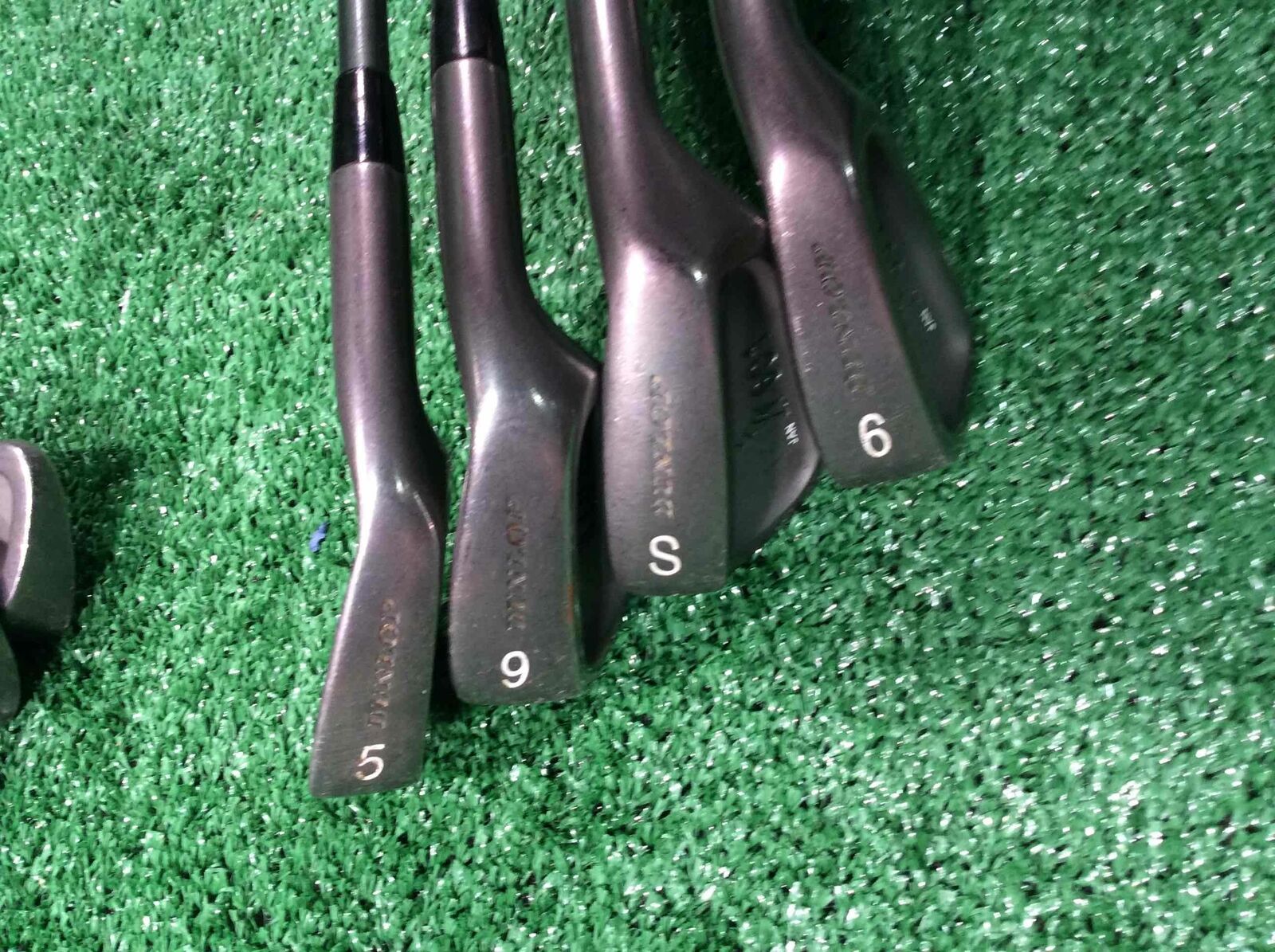 Dunlop Jan 601 4, 5, 6, 7, 8, 9, P, S Iron Set Graphite, Right handed