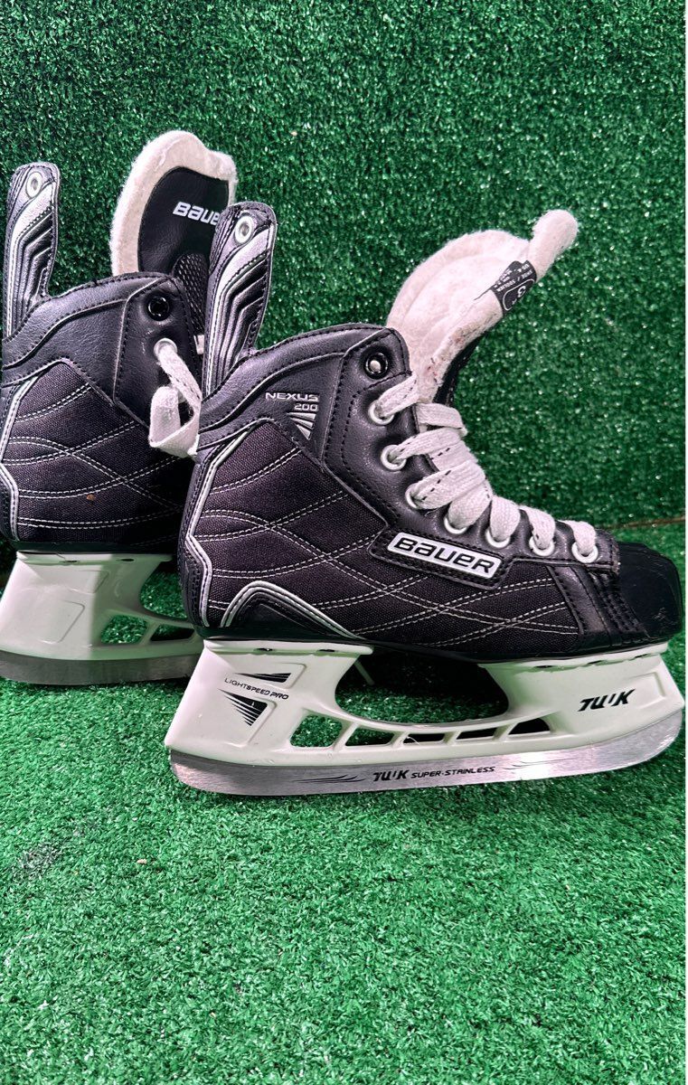 Bauer Nexus 200 Hockey Skates 3.0R Skate Size