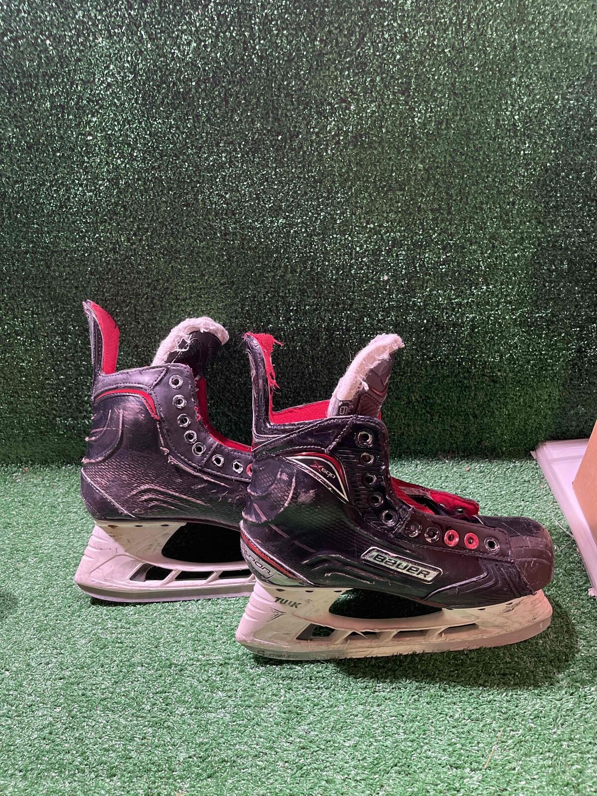 Bauer Vapor X600 Hockey Skates 6.0D Skate Size