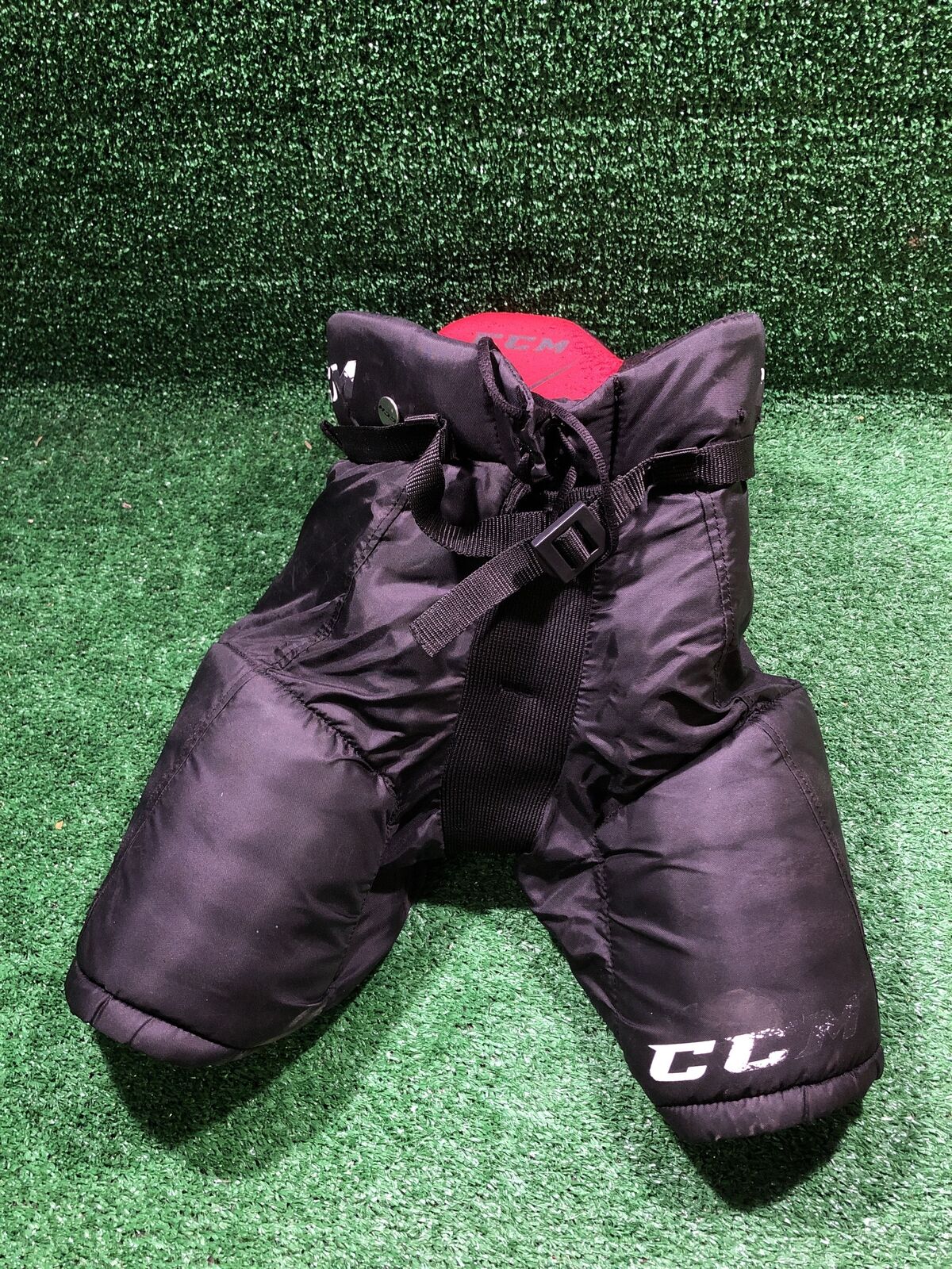 Ccm QLT230 Hockey Pants Youth Large (L)