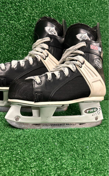 Ccm Tacks 152 VINTAGE Hockey Skates 5.0 Skate Size