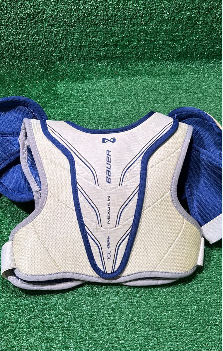 Bauer Nexus 7000 Hockey Shoulder Pads Junior Medium (M)