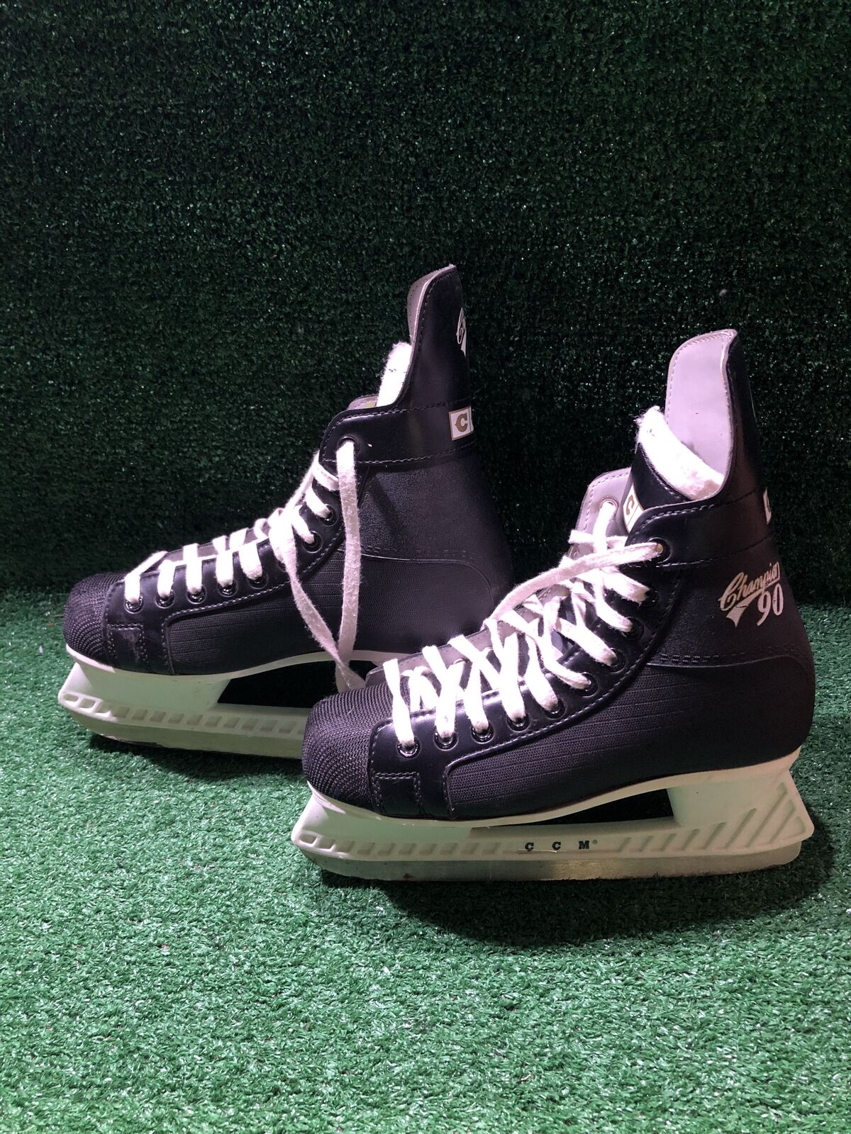 CCM Champion 90 Hockey Skates Adult 7.0 Skate Size