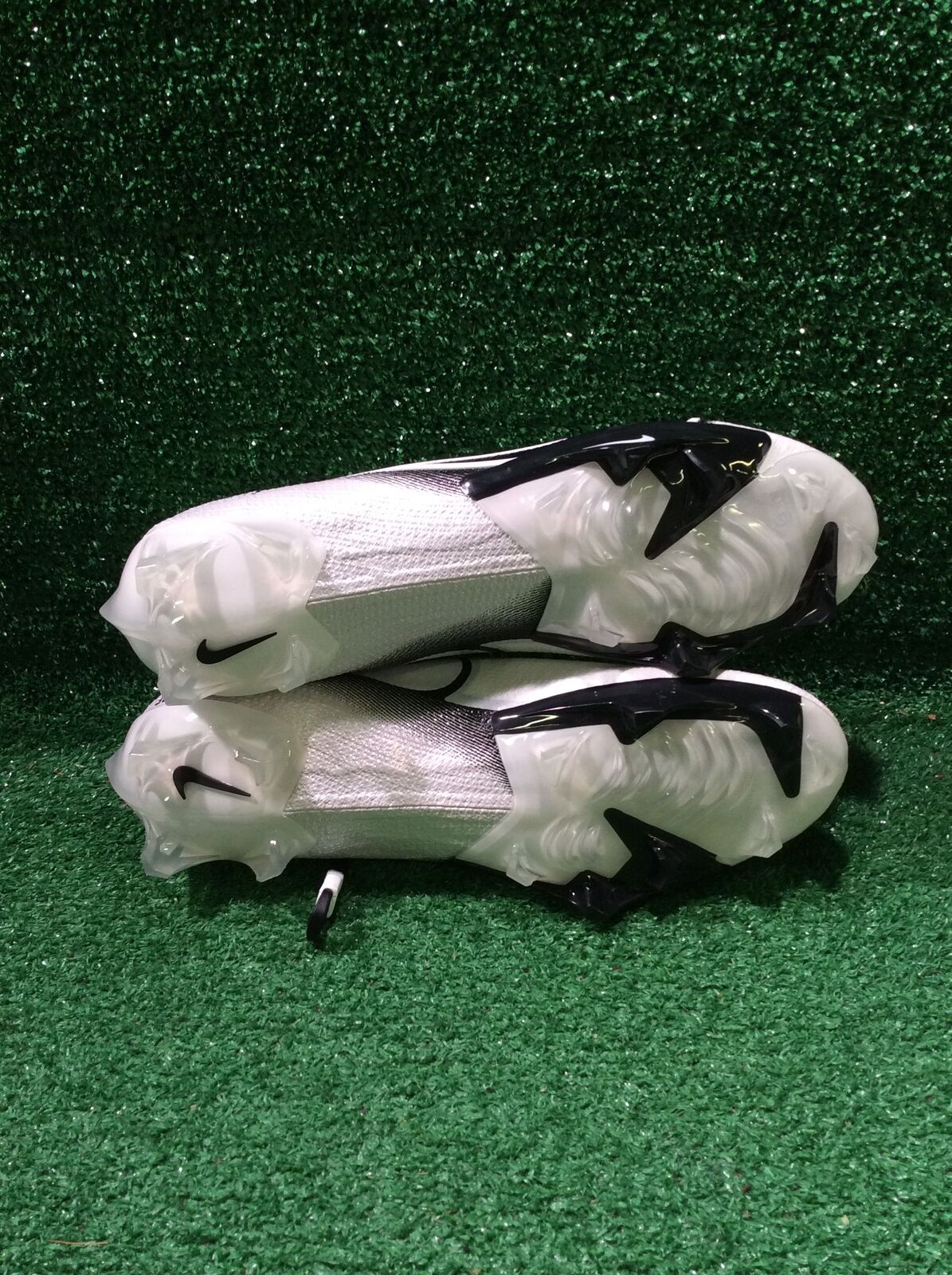 Team Issued Baltimore Ravens Nike Vapor 360 Elite 12.5 Size Football Cleats