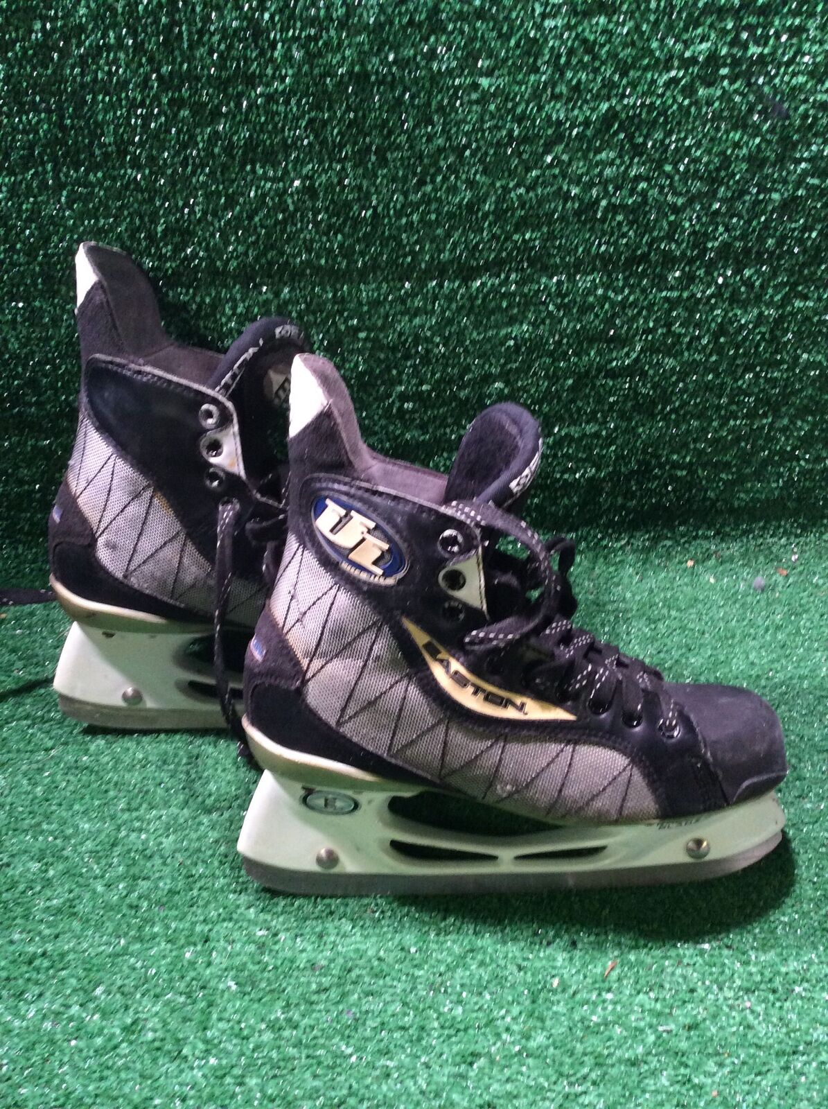 Easton Ultra Lite Hockey Skates Adult 10.0D Skate Size