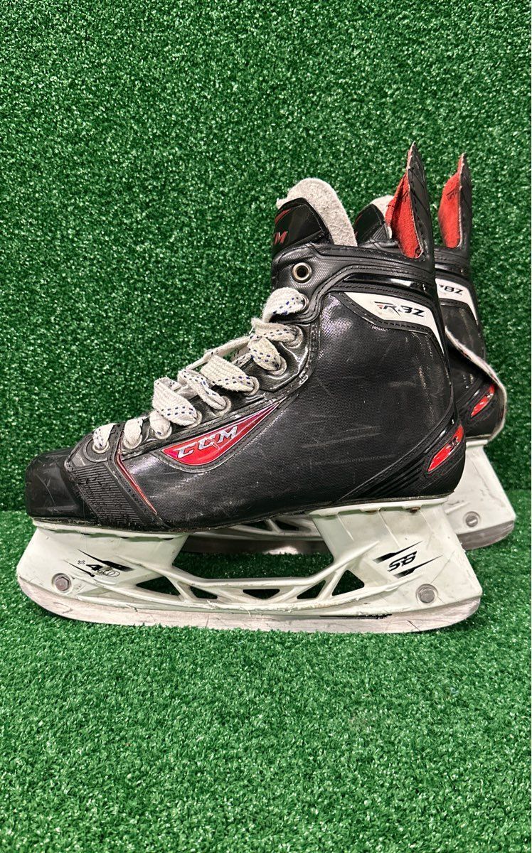 Ccm RBZ 90 Hockey Skates 7.5 Skate Size