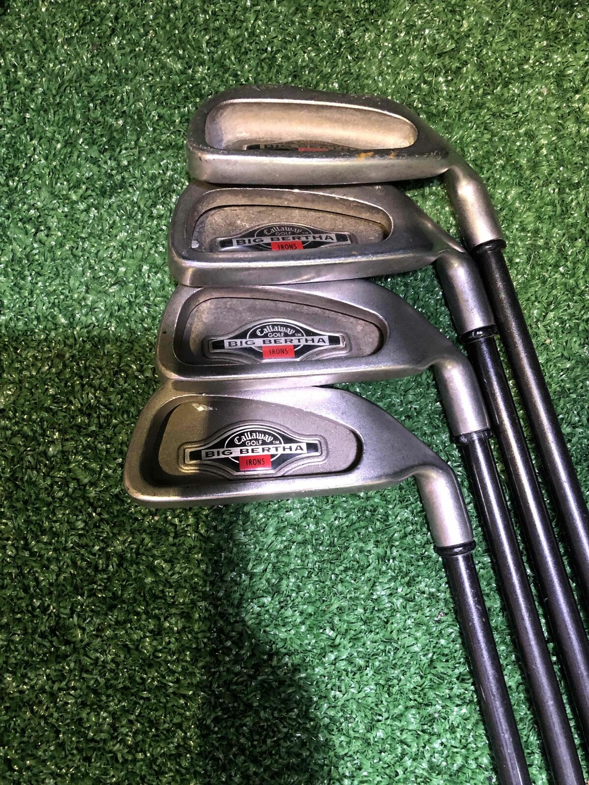 Callaway Big Bertha 6, 7, 8, P Iron Set Firm Graphite, Right handed