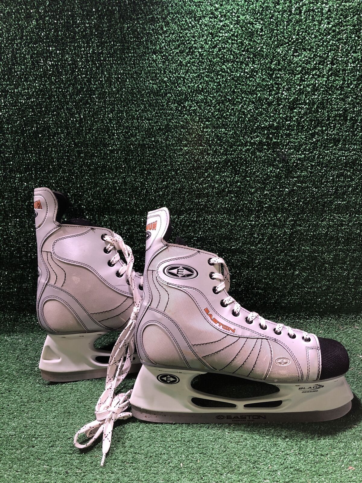 Easton Magnum Hockey Skates Adult 12.0 Skate Size