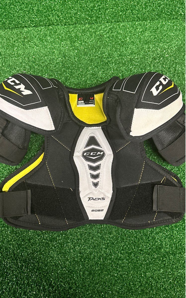 Ccm Tacks 2052 Hockey Shoulder Pads Junior Medium (M)