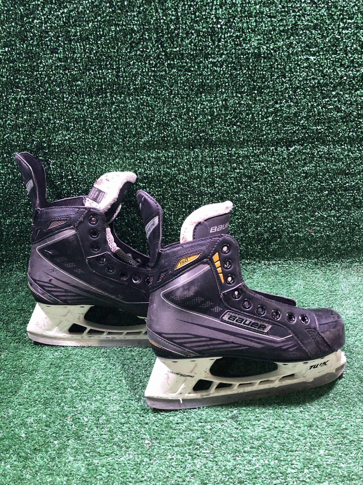 Bauer Supreme 150 Hockey Skates 5.0D Skate Size