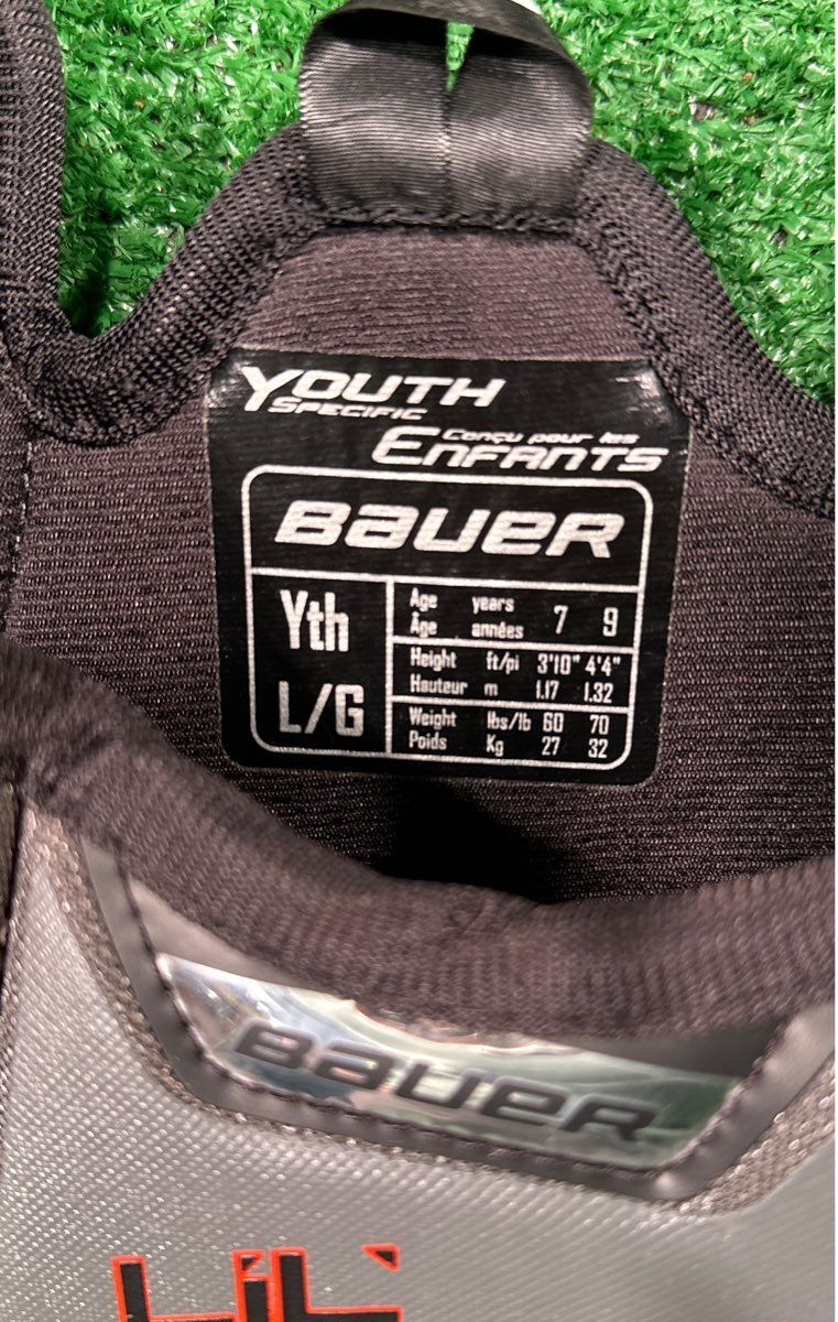 Bauer Lil' Sport Hockey Shoulder Pads Youth Large (L)