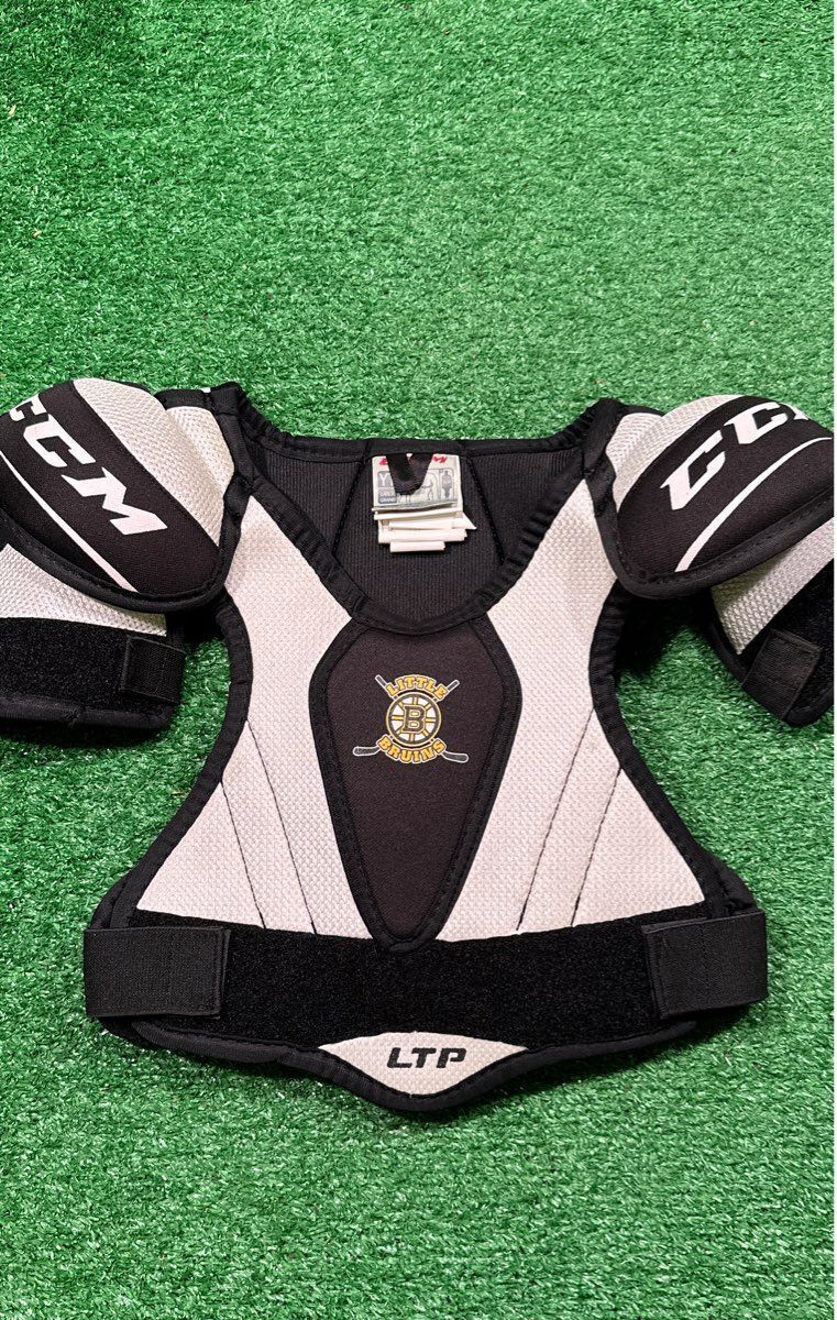 Ccm Little Bruins LTP Hockey Shoulder Pads Youth Large (L)