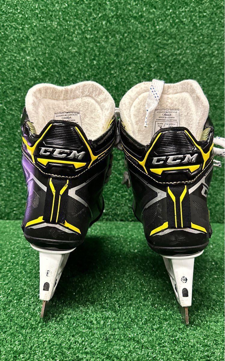 Ccm Super Tacks 9380 Hockey Goalie Skates 7.0 Skate Size