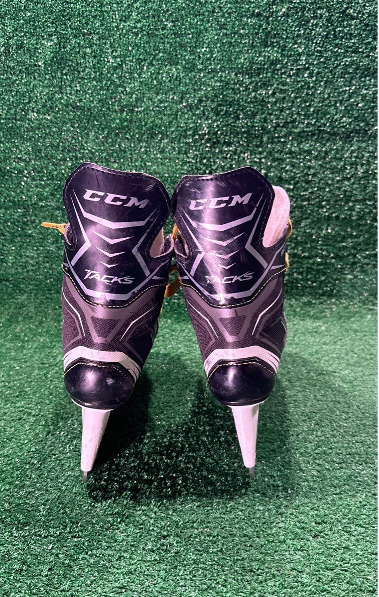 Ccm Tacks 9040 Hockey Skates 3.0 Skate Size