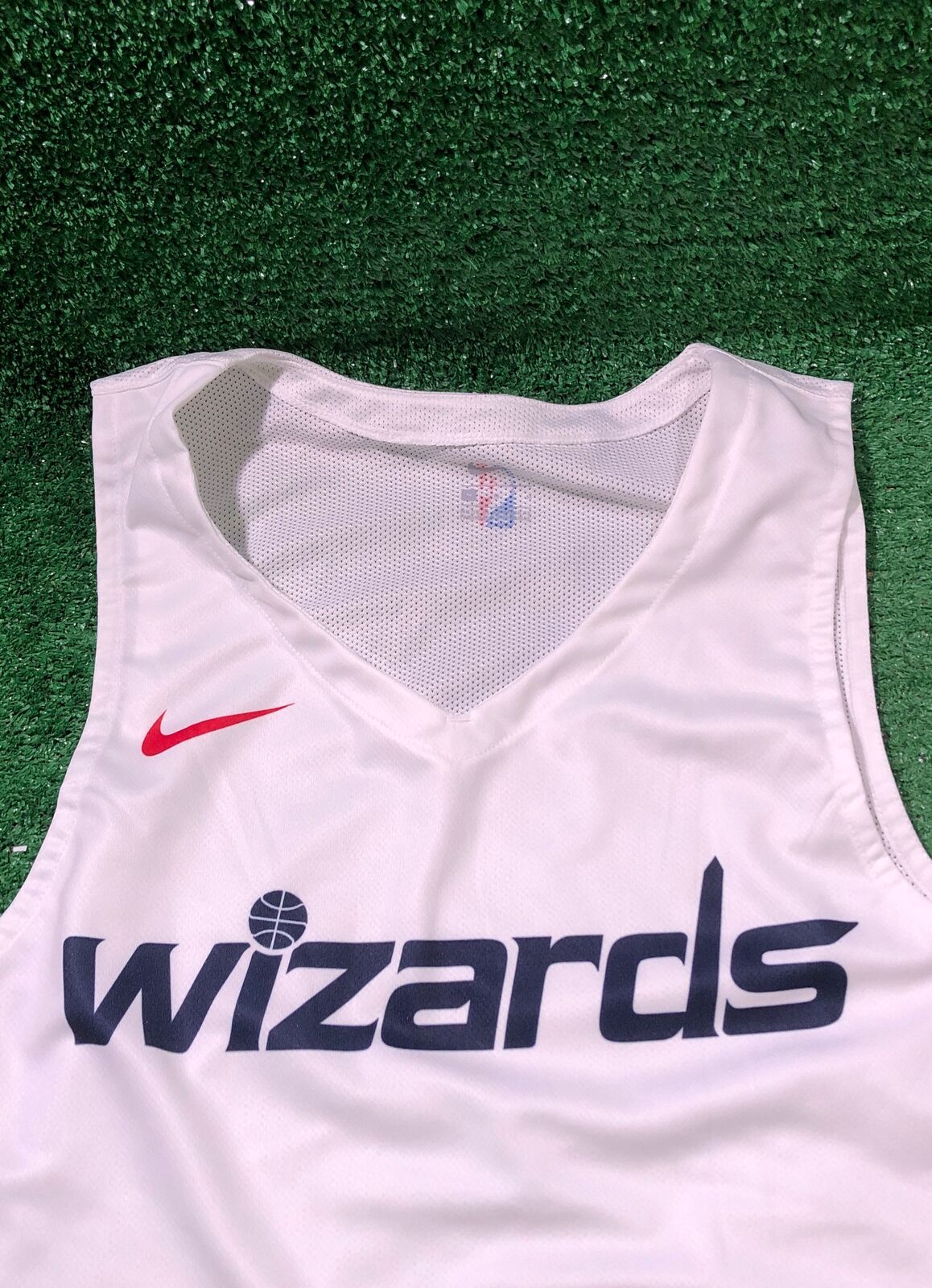 Team Issued Washington Wizards Nike Medium (M) Practice Jersey