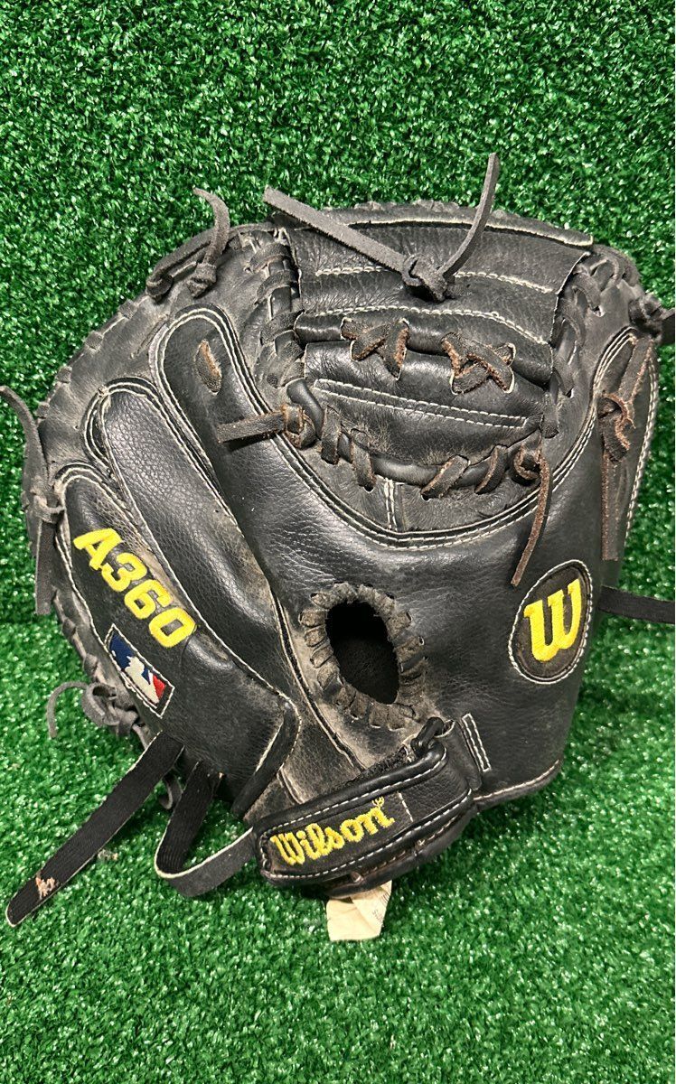 Wilson A360 31.5" Catcher's Mitt (RHT)