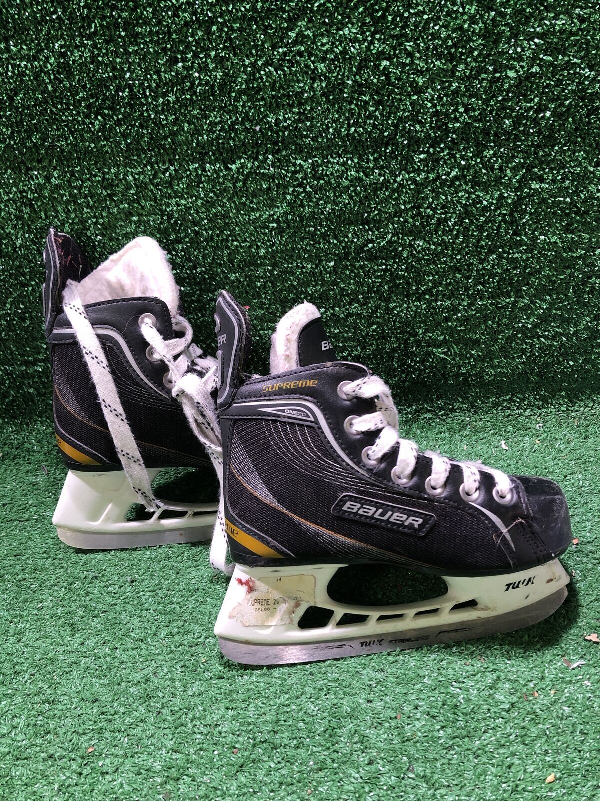 Bauer Supreme One20 Hockey Skates Youth 13.0R Skate Size