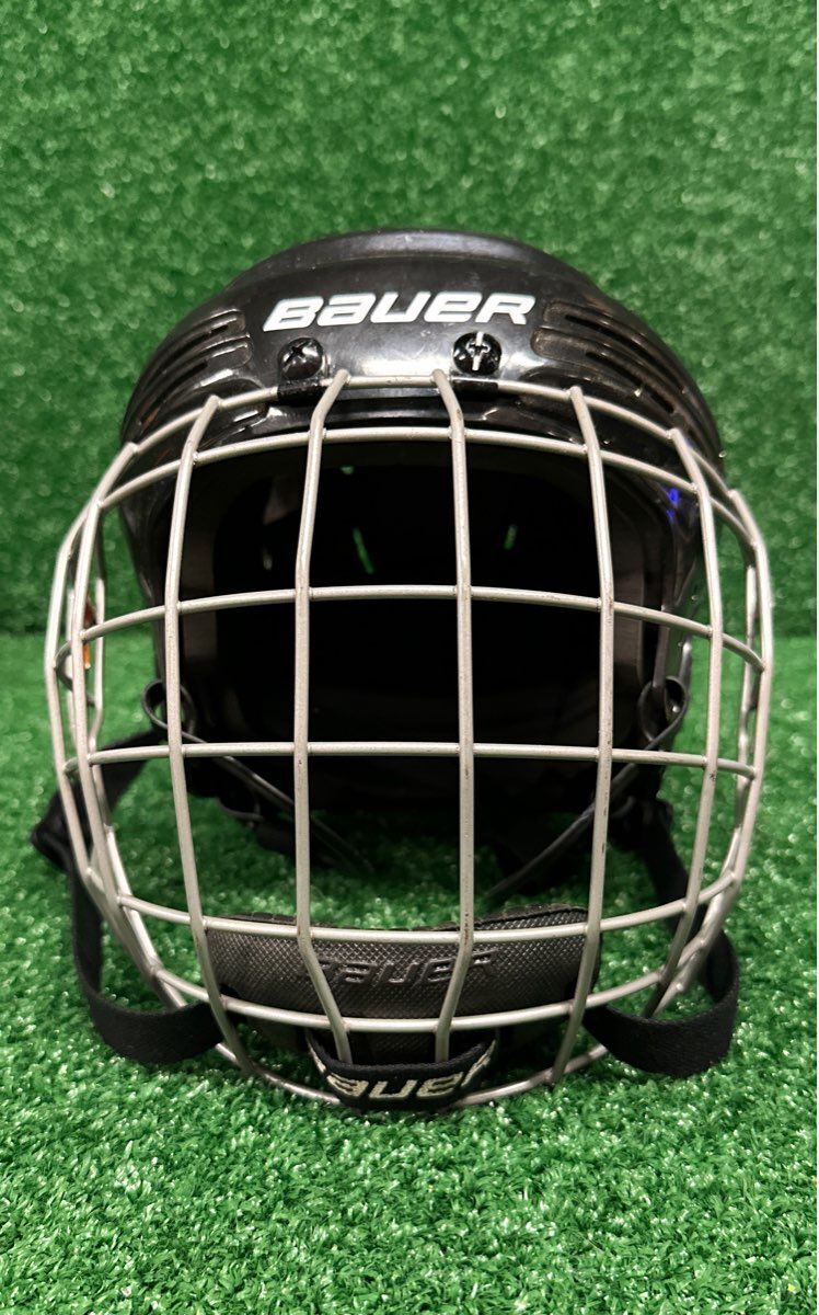 Bauer 2100 Hockey Helmet Junior 6 1/4" To 6 7/8"