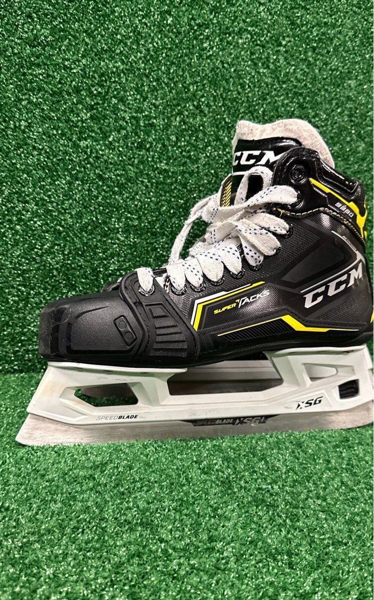 Ccm Super Tacks 9380 Hockey Goalie Skates 7.0 Skate Size