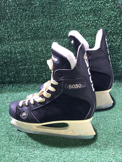 Sher Wood 5030 Hockey Skates Adult 7.0 Skate Size