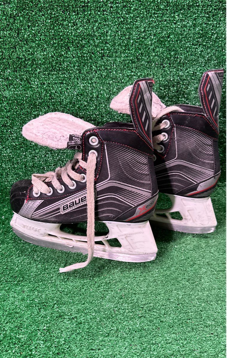 Bauer Vapor X 200 Hockey Skates 1.0 Skate Size