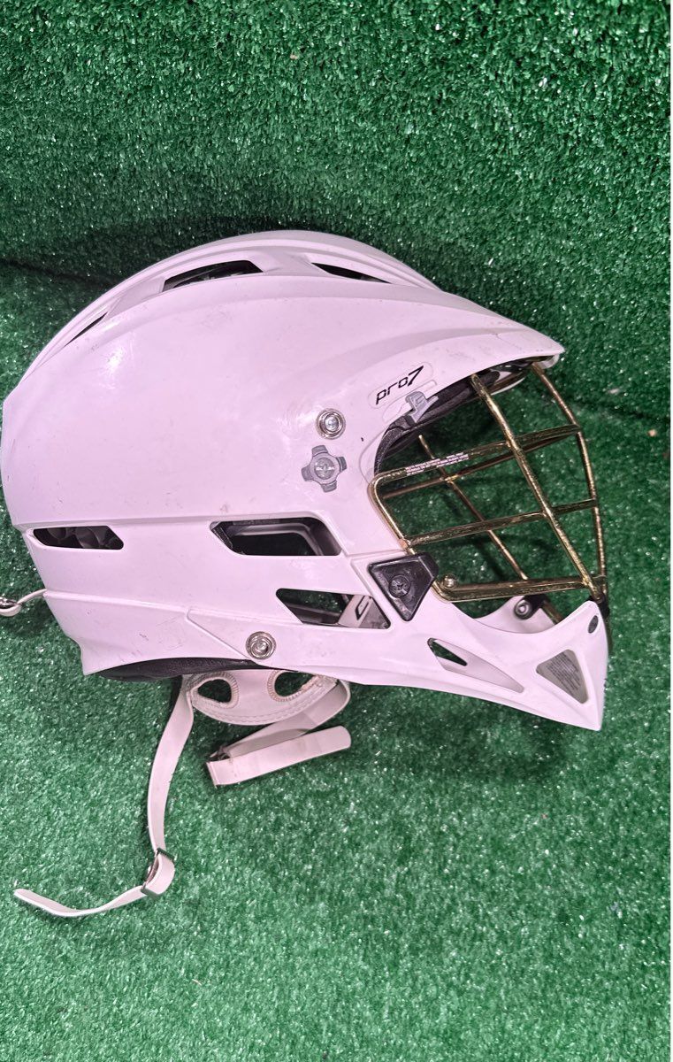 Cascade Pro 7 Senior Medium Lacrosse Helmet